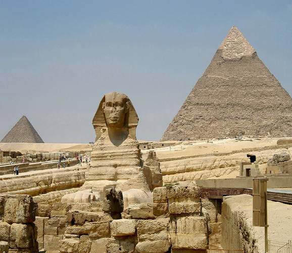 sphinx_and_pyramids