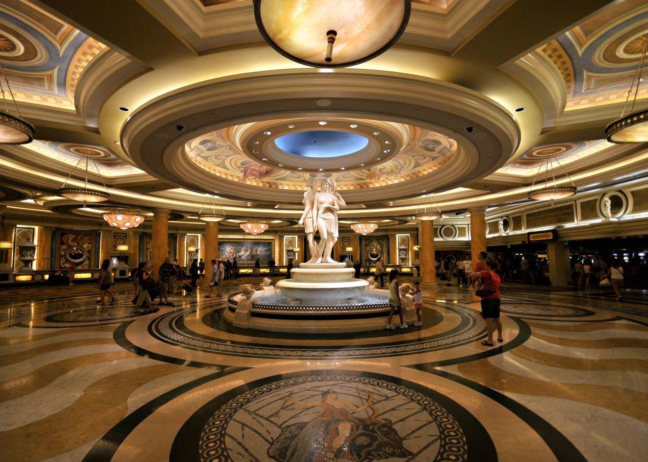 Who Owns Caesars Palace
