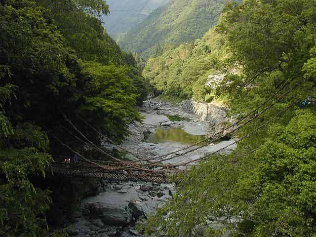 Iya Valley Vine Bridge