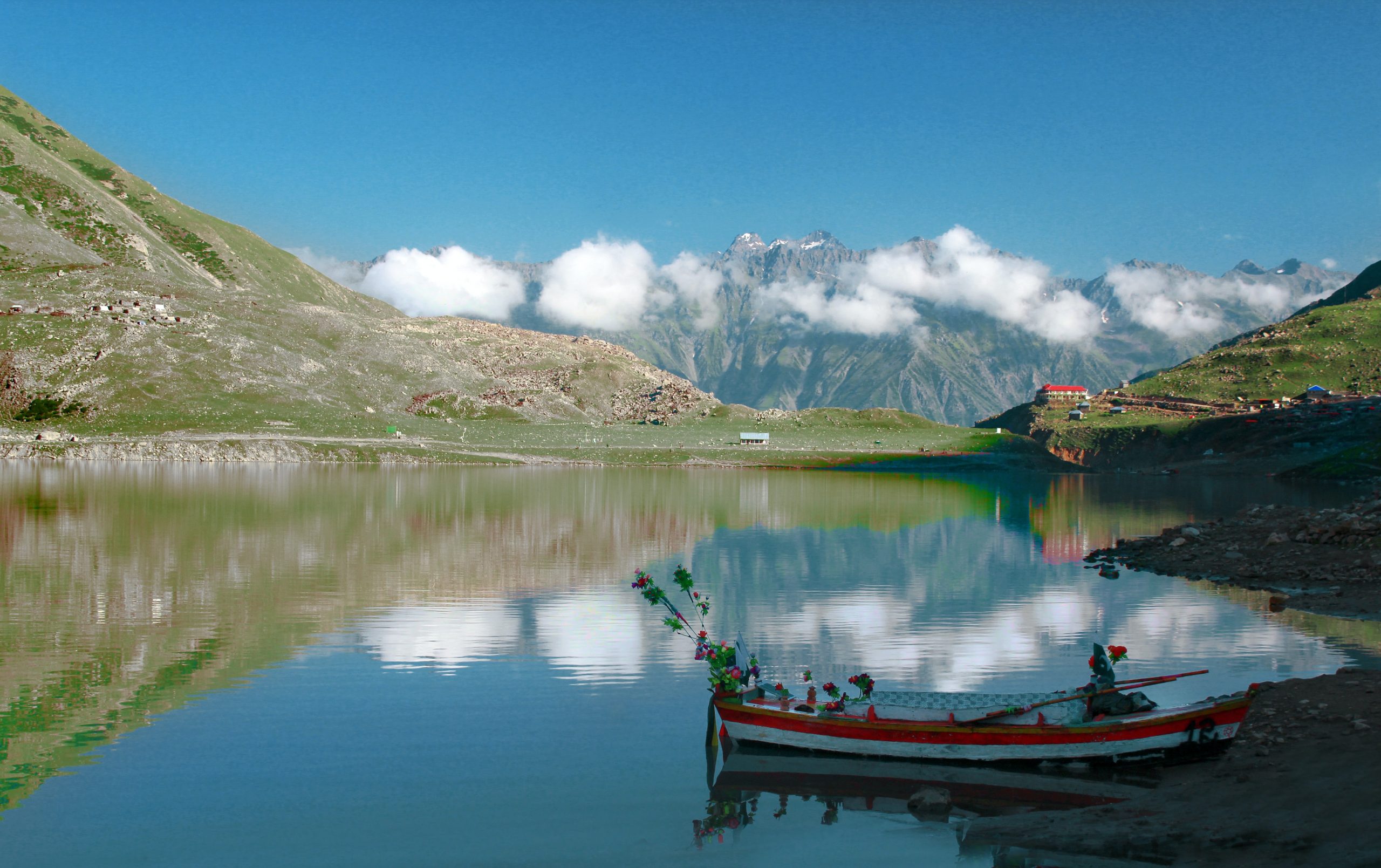 mountain lake pakistan