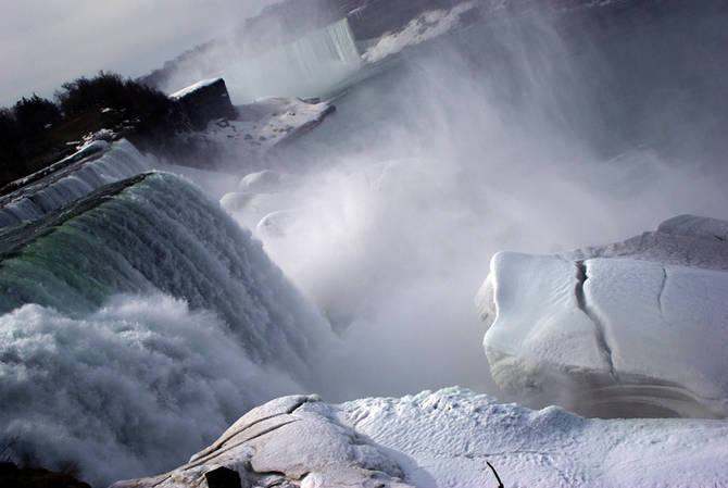Niagara_Falls_by_Indigo_Ocean
