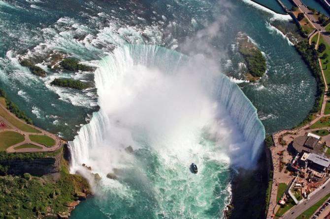 Niagara_Falls_from_Above_2_by_rosswillett