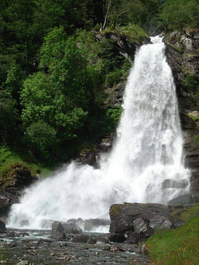 Steinsdalsfossen_waterfall_by_rimantux