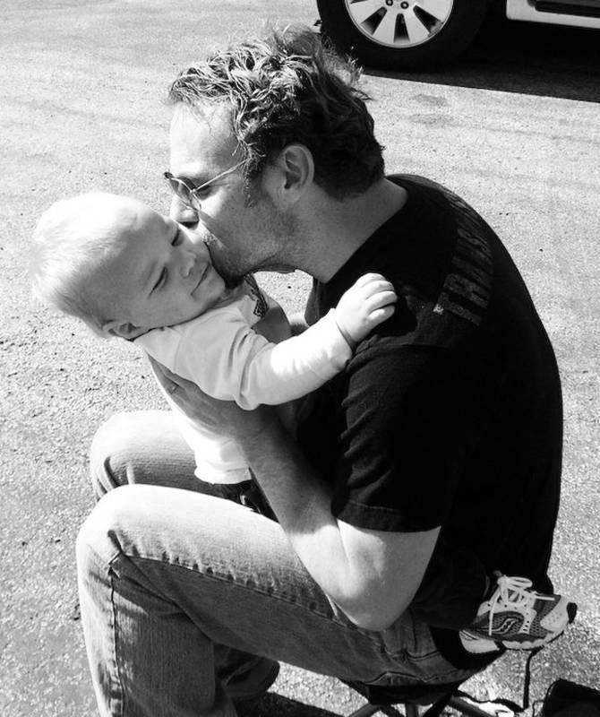 Oh These Dads! Photos of Fathers and Kids